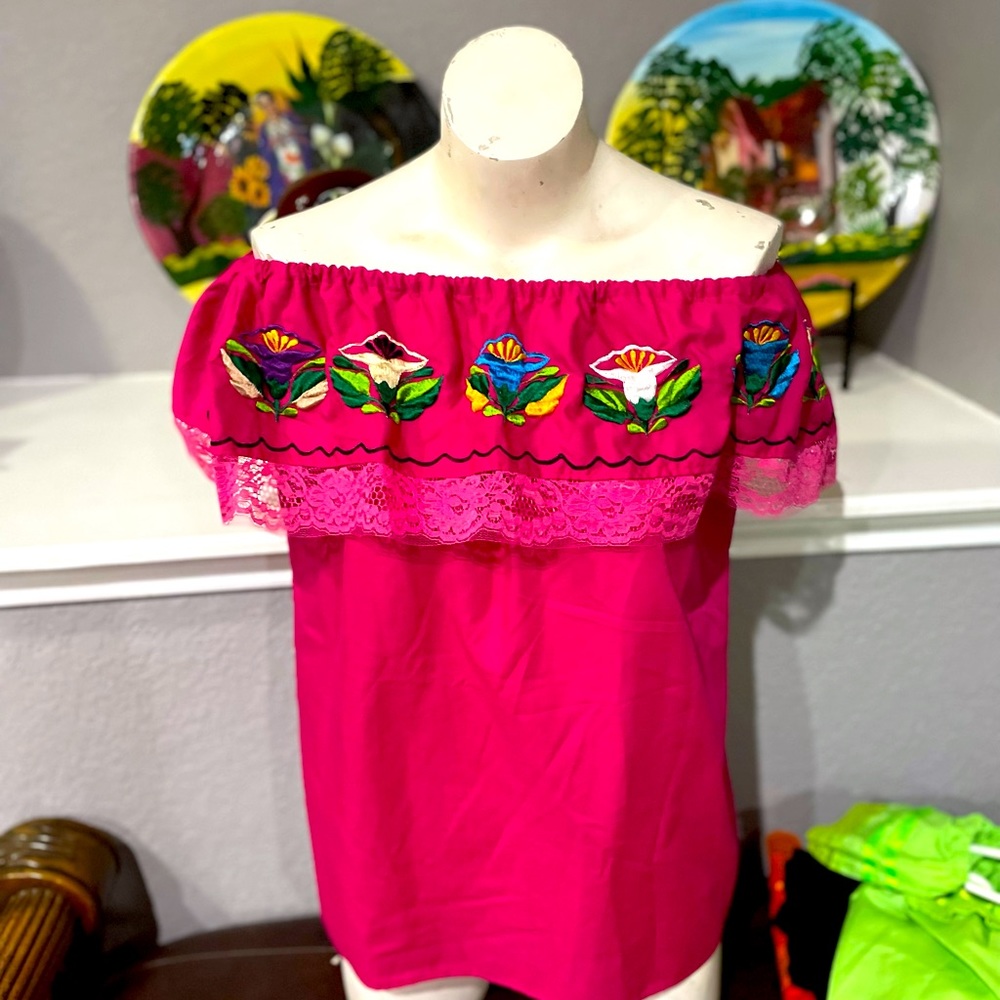 Beautiful Mexican:Oaxaca top/hand embroidered